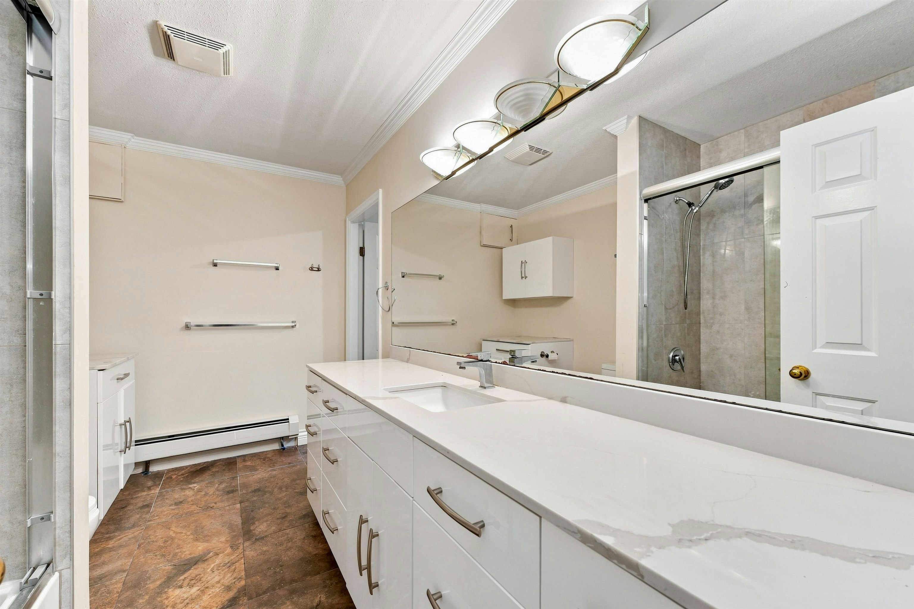 Lower-2426 Westhill Court, West Vancouver, BC, V7S 3A5 - 27