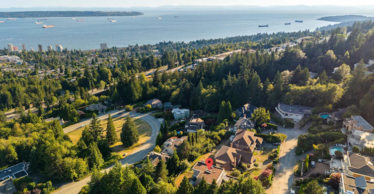 Lower-2426 Westhill Court, West Vancouver, BC, V7S 3A5 - 39