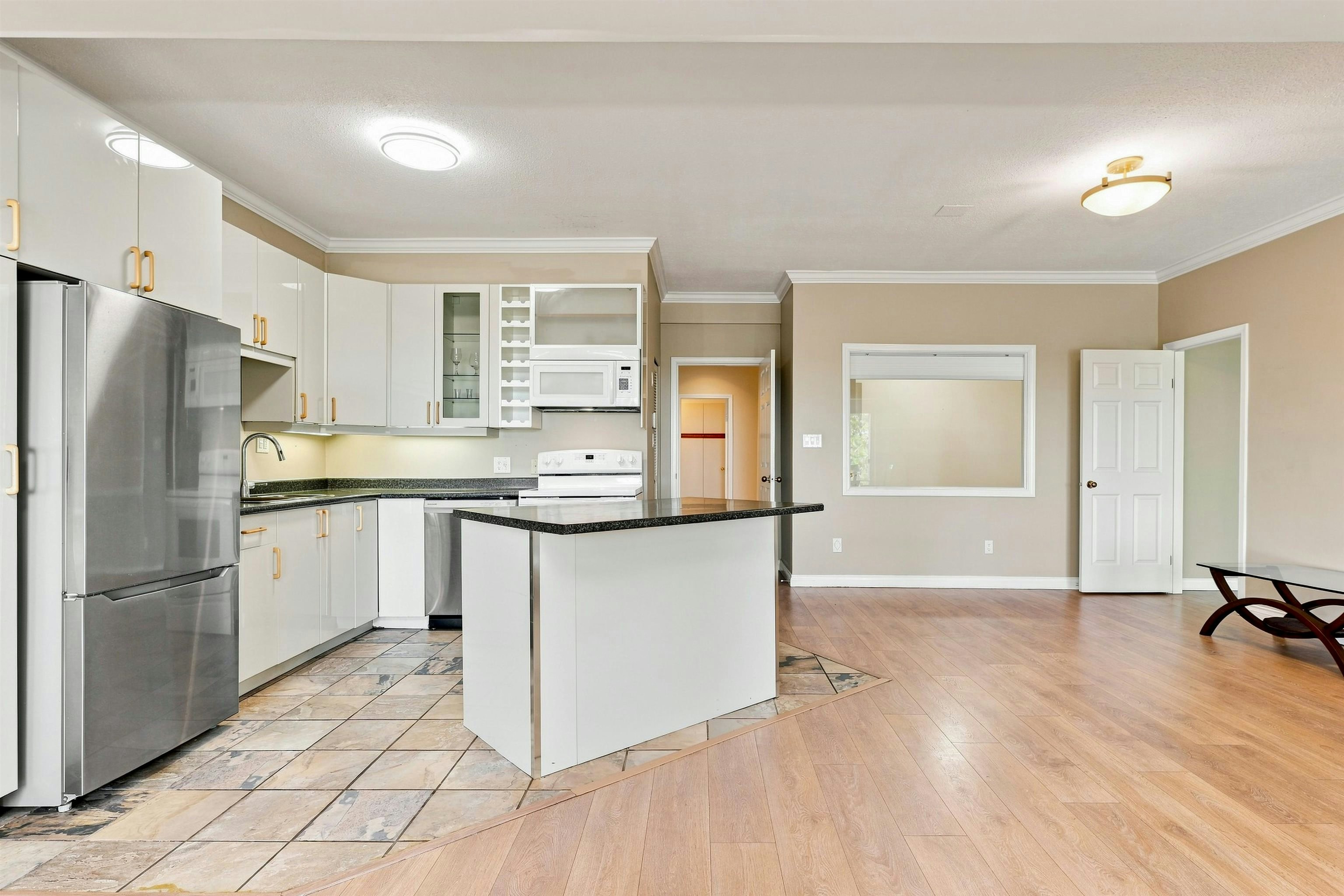 Lower-2426 Westhill Court, West Vancouver, BC, V7S 3A5 - 11