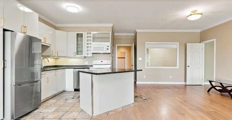 Lower-2426 Westhill Court, West Vancouver, BC, V7S 3A5 - 11