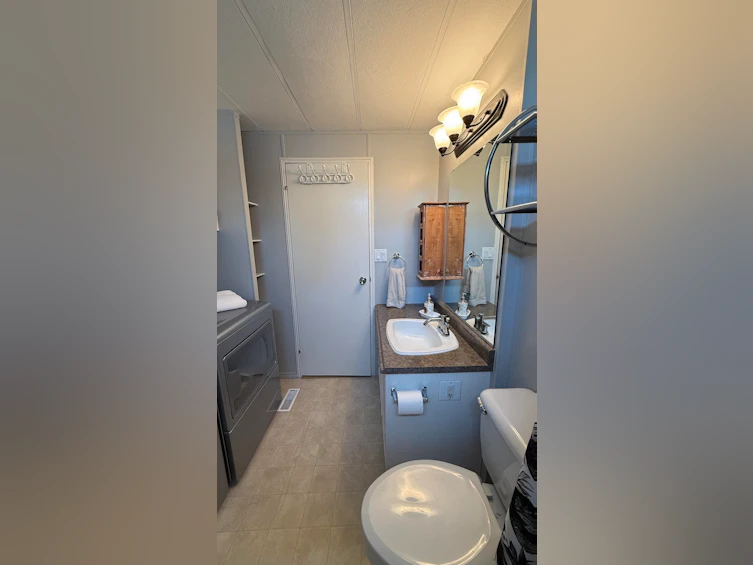 15851 Suffolk Road, Surrey, BC, V4A 5L3 - 14