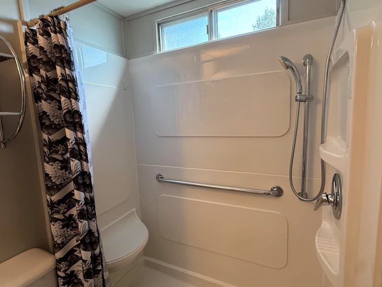 15851 Suffolk Road, Surrey, BC, V4A 5L3 - 13