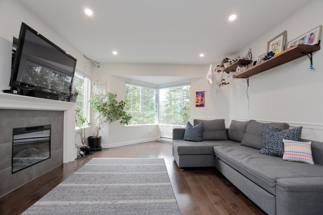221-1215 Lansdowne Drive, Coquitlam, BC, V3E 2P6