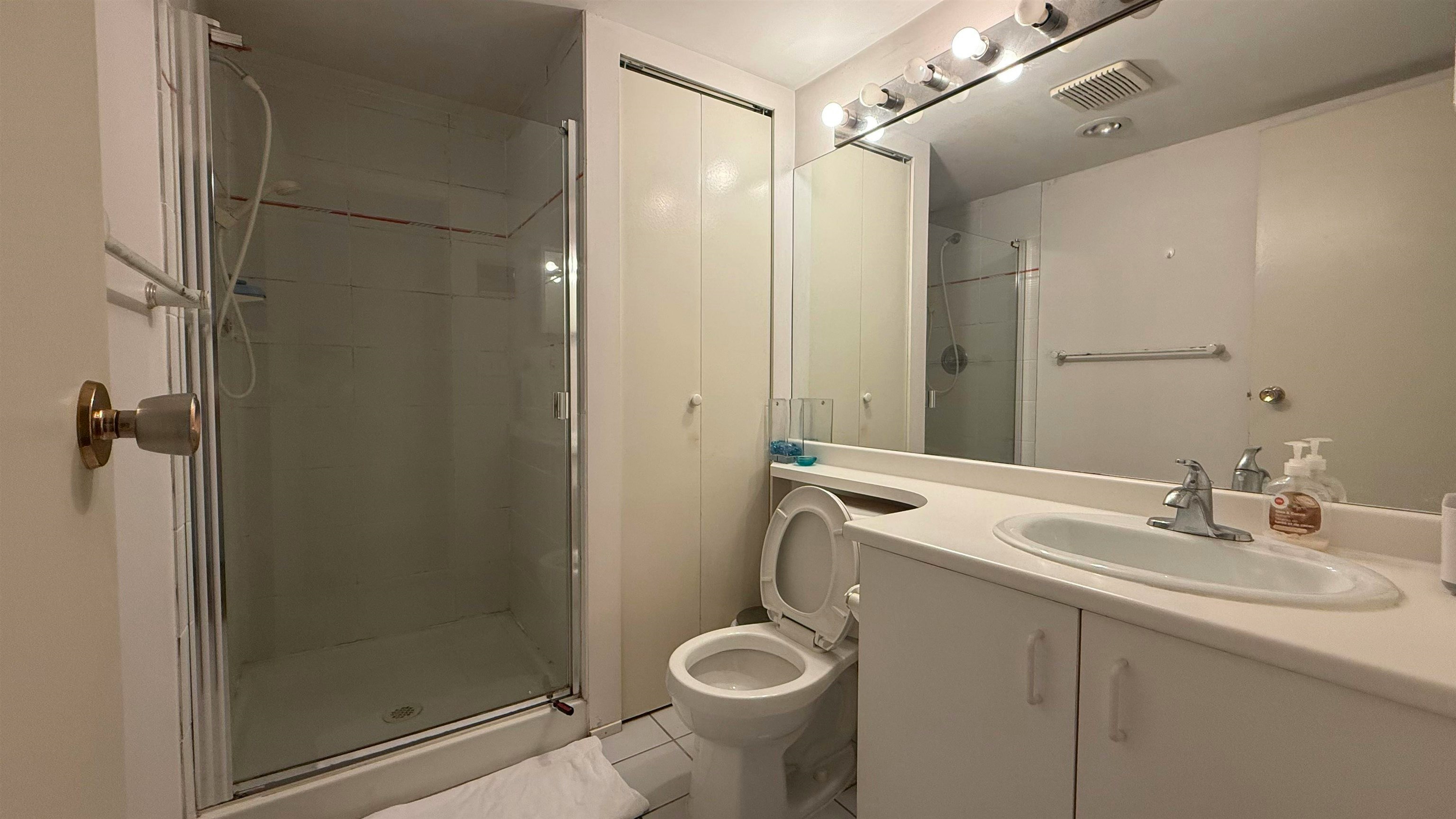 1008-7040 Granville Avenue, Richmond, BC, V6Y 3W5 - 4