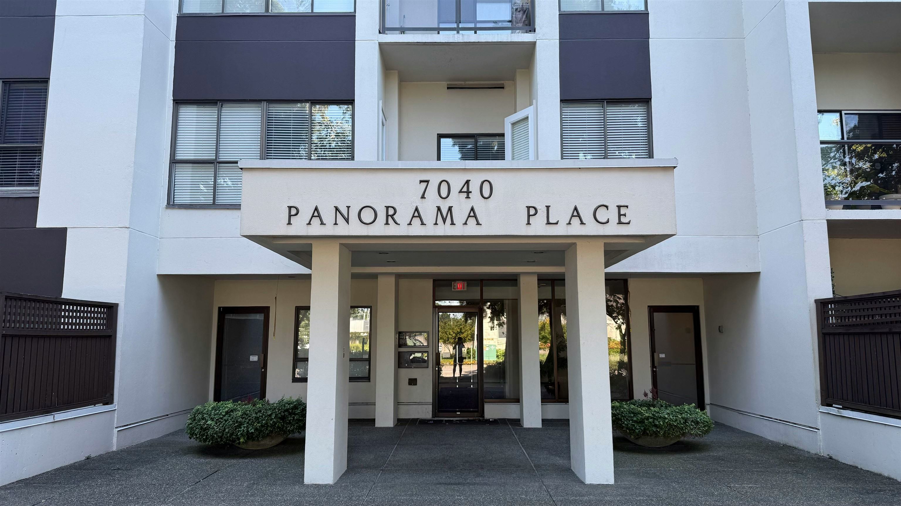 1008-7040 Granville Avenue, Richmond, BC, V6Y 3W5