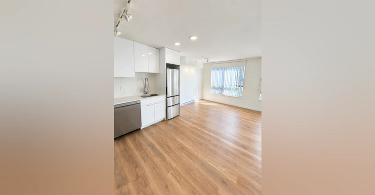 1002-2982 Burlington Drive, Coquitlam, BC, V3E 1R2 - 2