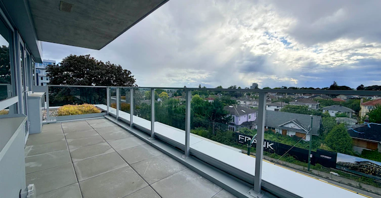 502-8120 Oak Street, Vancouver, BC, V6P 4A7 - 6