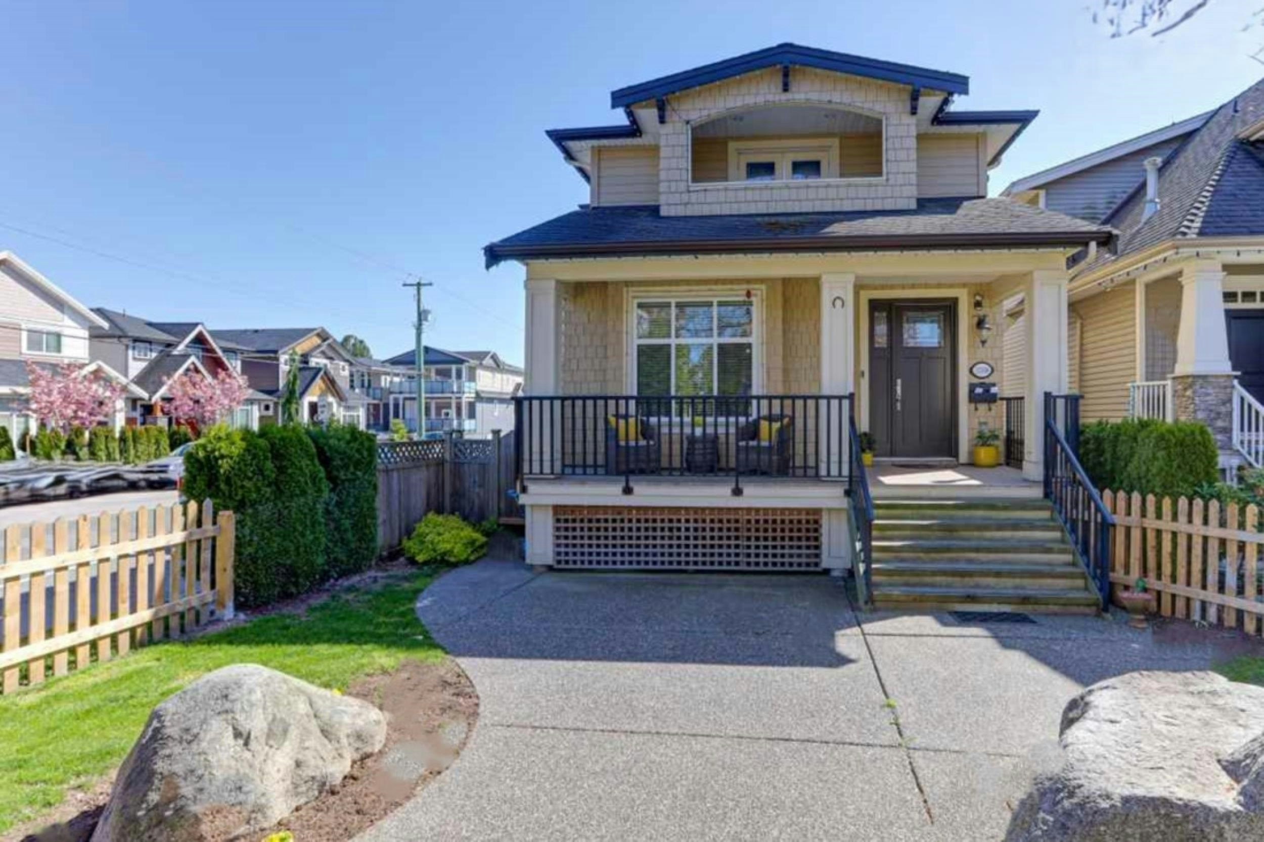 MAIN-15598 Goggs Avenue, Surrey, BC, V4B 2N6 - 3