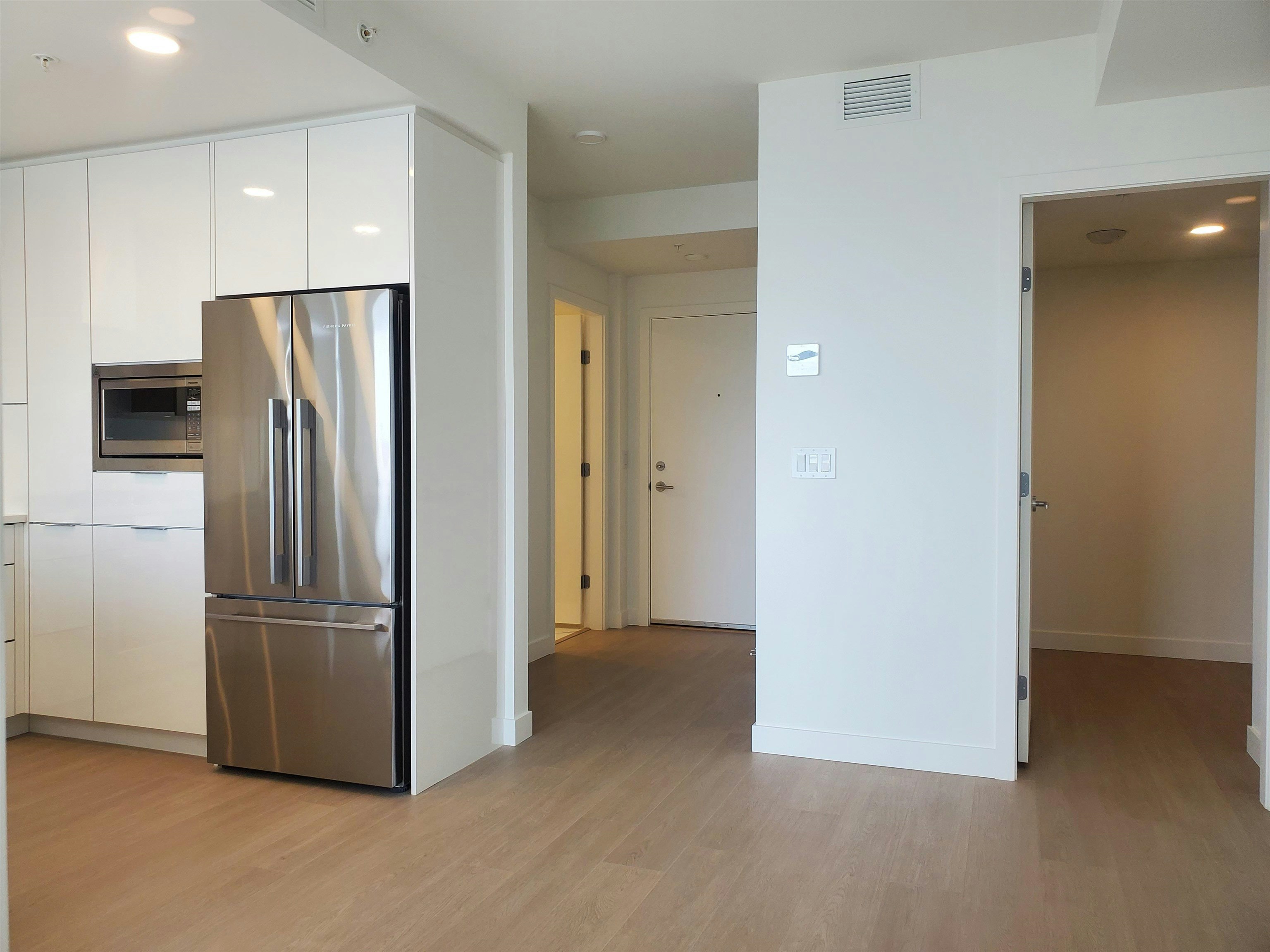 1406-7683 Park Crescent, Burnaby, BC, V3N 0J4 - 8