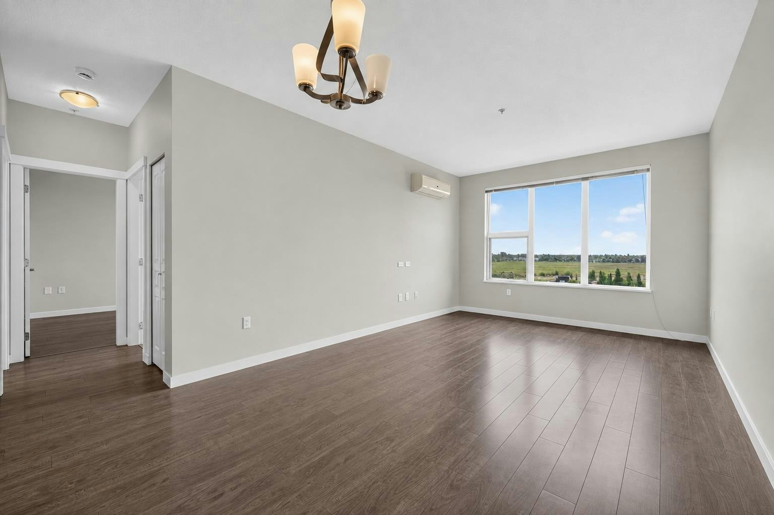 603-9399 Alexandra Road - 3