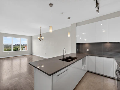 603-9399 Alexandra Road - 5