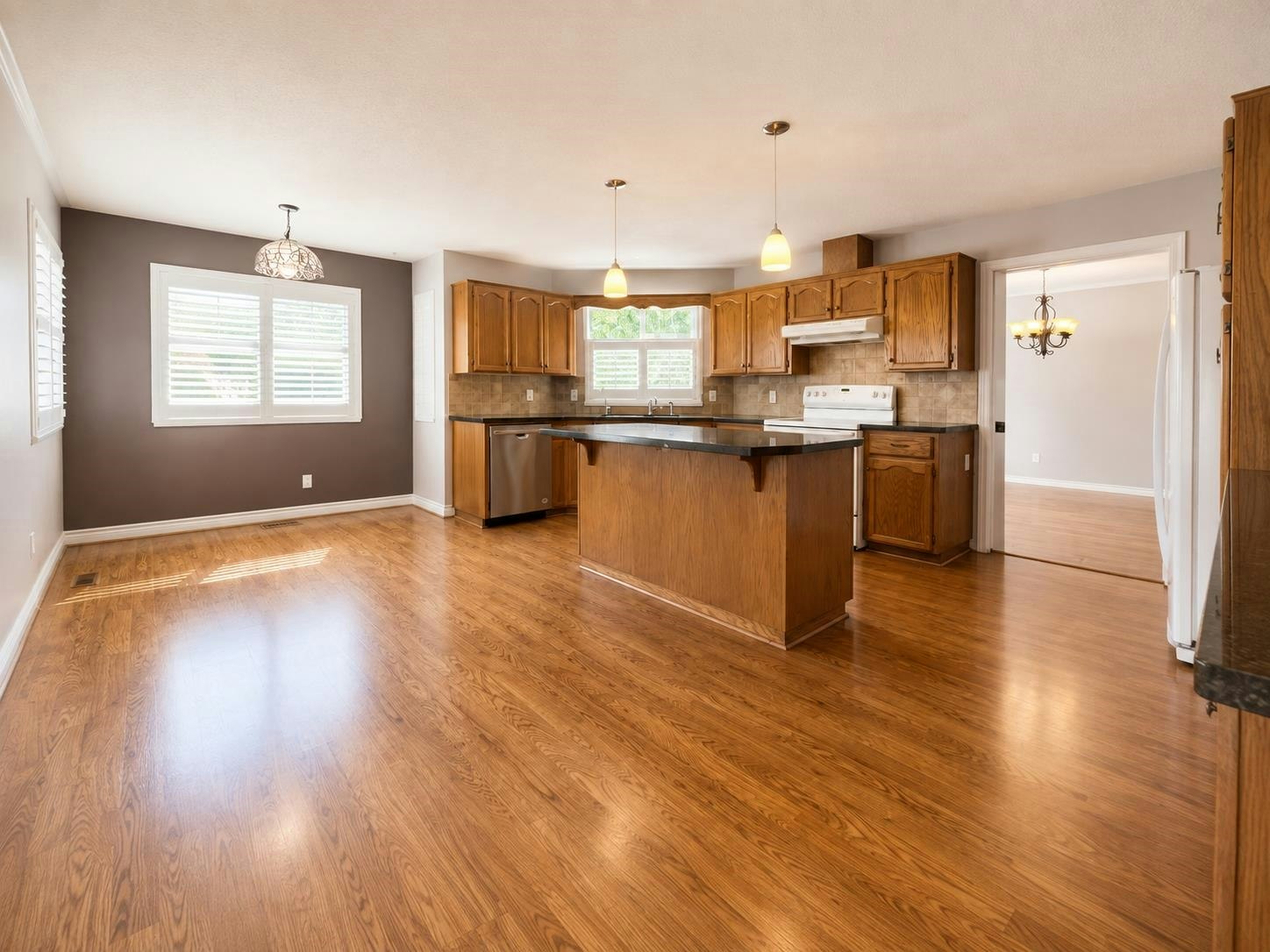 14XX 134a Street, Surrey, BC, V4A 9A5 - 2