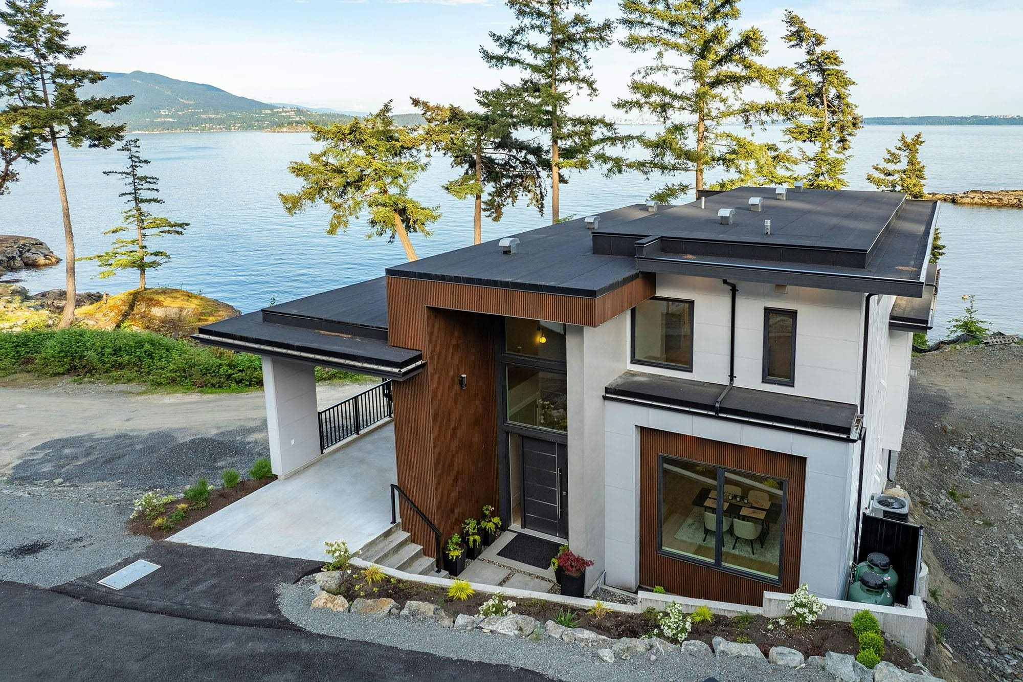 239 Shore Lane, Bowen Island, BC, V0N 1G2 - 33