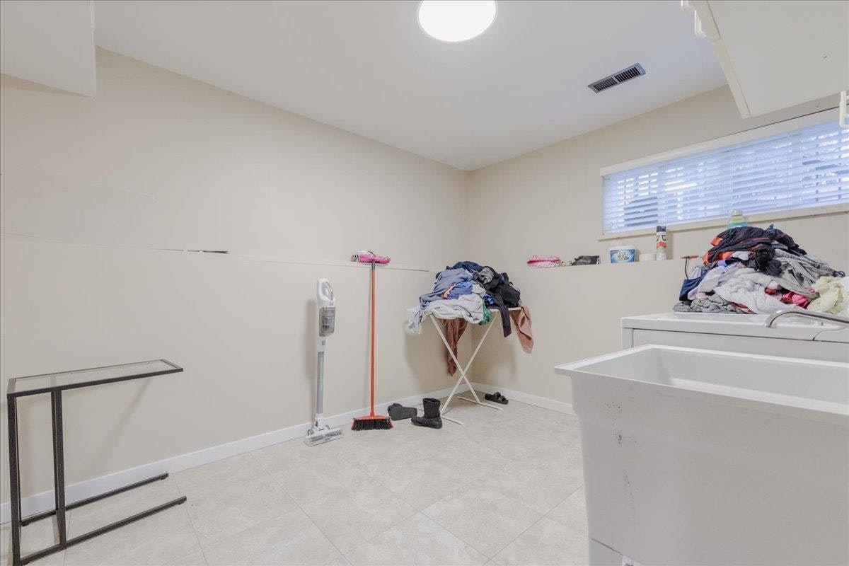 21784 Donovan Avenue, Maple Ridge, BC, V2X 3A7 - 27