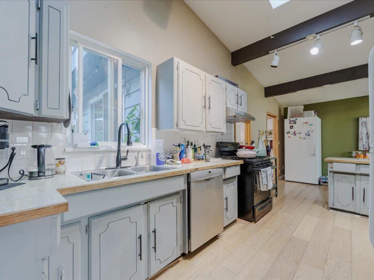 21784 Donovan Avenue, Maple Ridge, BC, V2X 3A7 - 13
