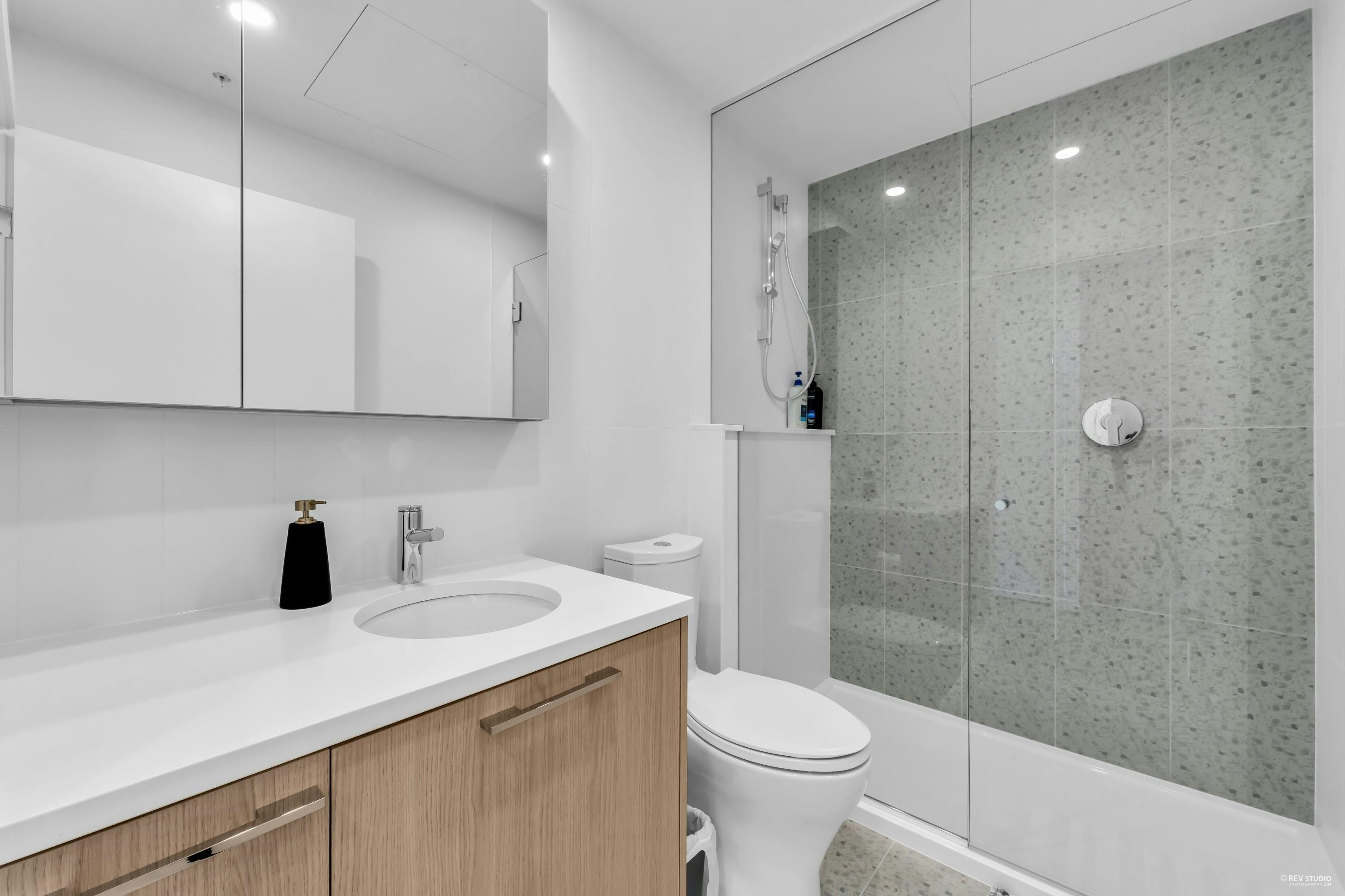 1803-2425 Alpha Avenue, Burnaby, BC, V5C 0N6 - 12