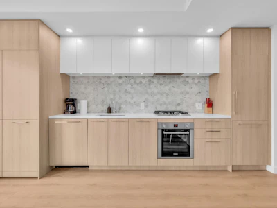 1803-2425 Alpha Avenue - 5