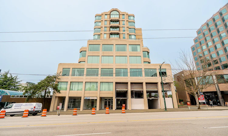 804-1355 W Broadway