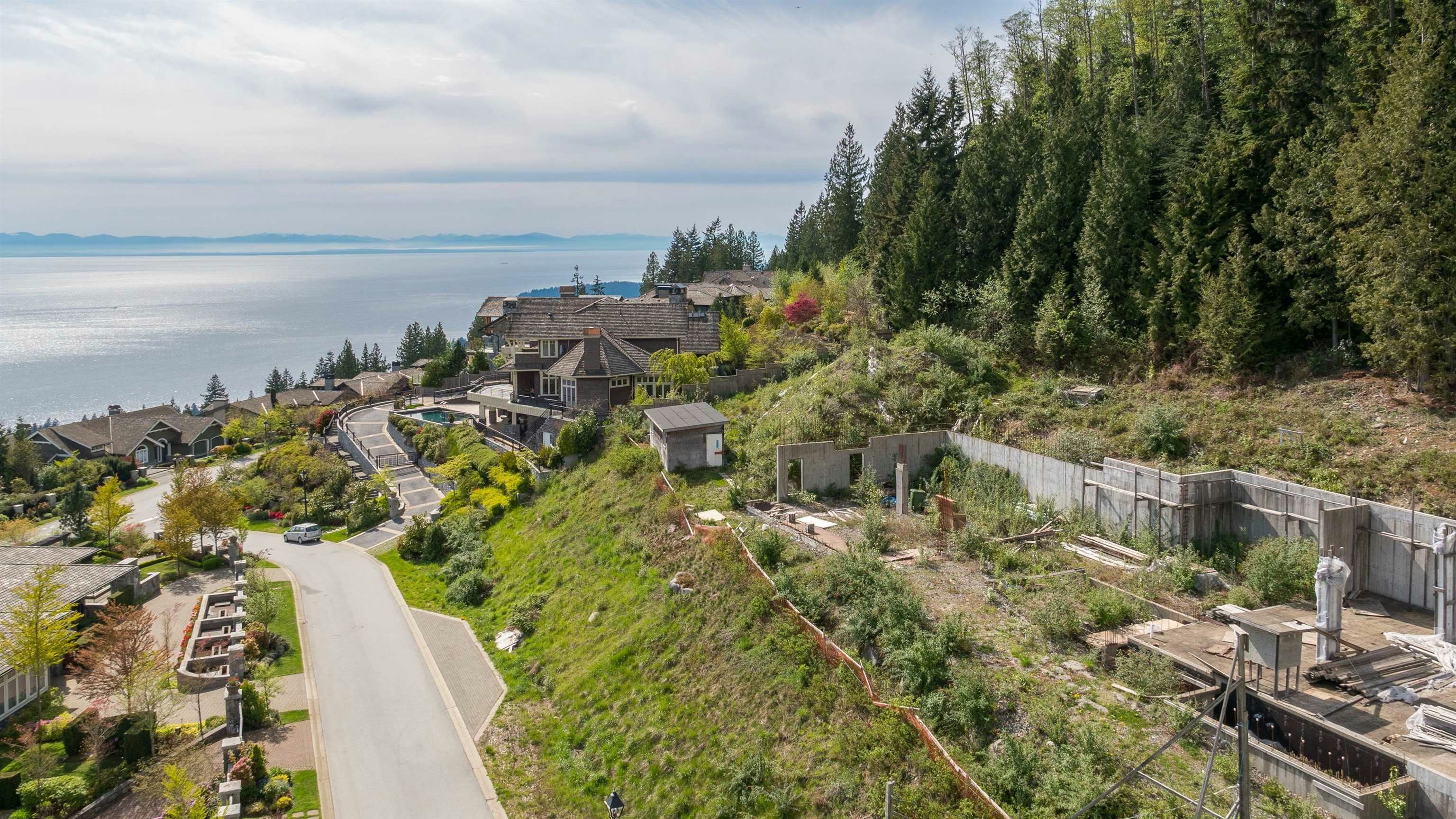 2345 Kadlec Court, West Vancouver, BC, V7S 3K3 - 32