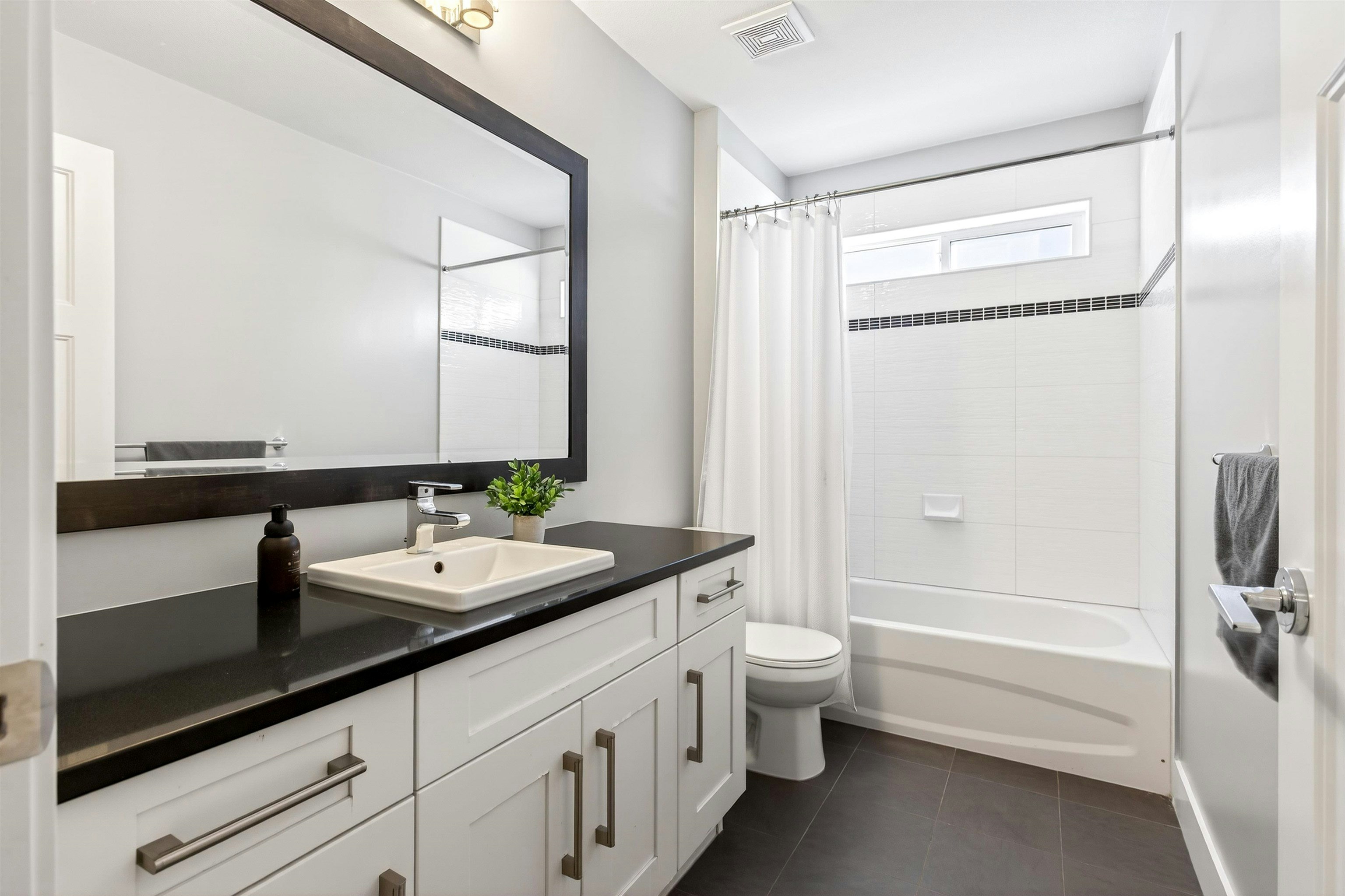16088 28b Avenue, Surrey, BC, V3Z 3Y6 - 34