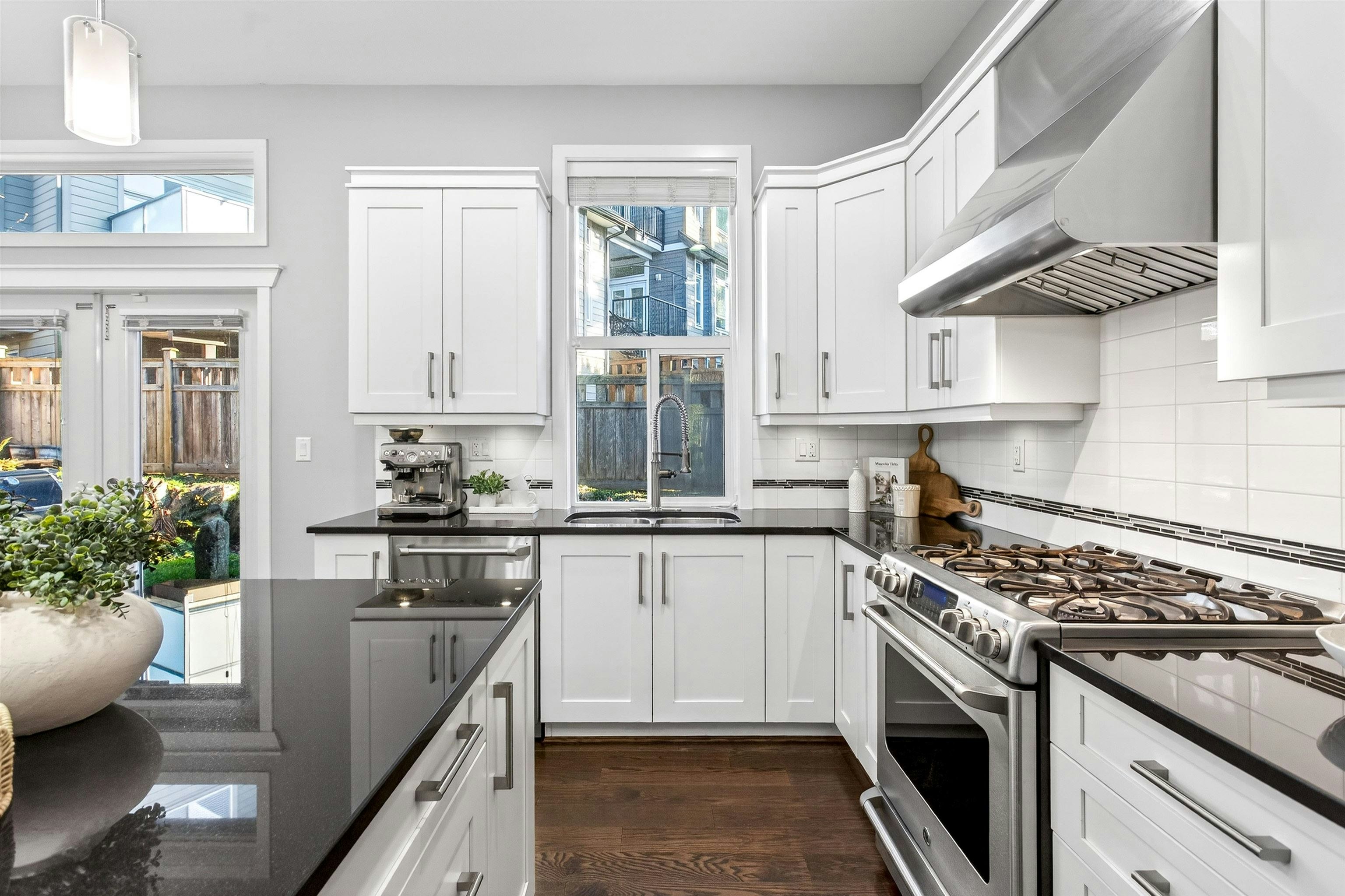 16088 28b Avenue, Surrey, BC, V3Z 3Y6 - 16