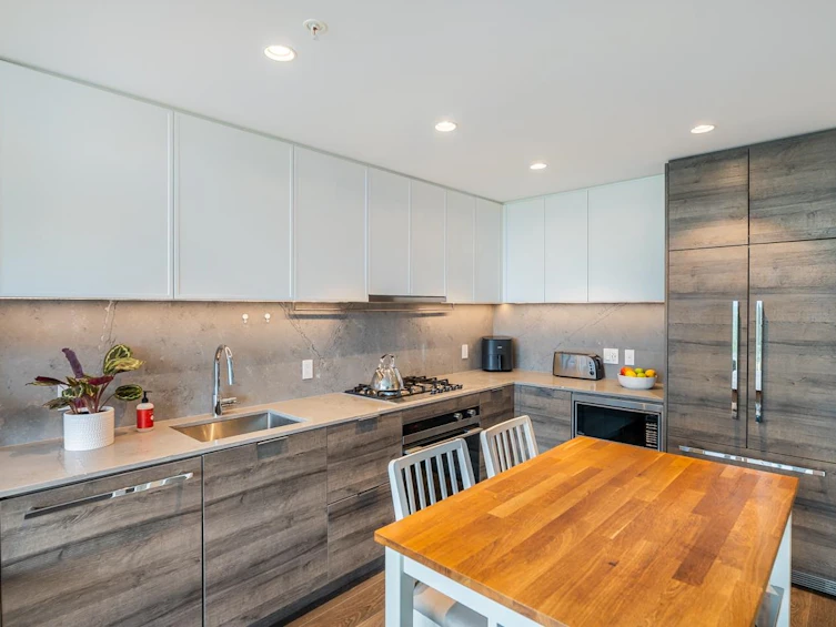 2001-1045 Austin Avenue, Coquitlam, BC, V3K 0G9 - 12