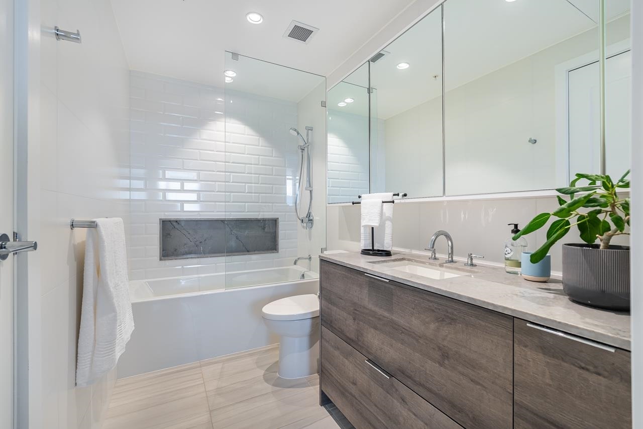 2001-1045 Austin Avenue, Coquitlam, BC, V3K 0G9 - 19