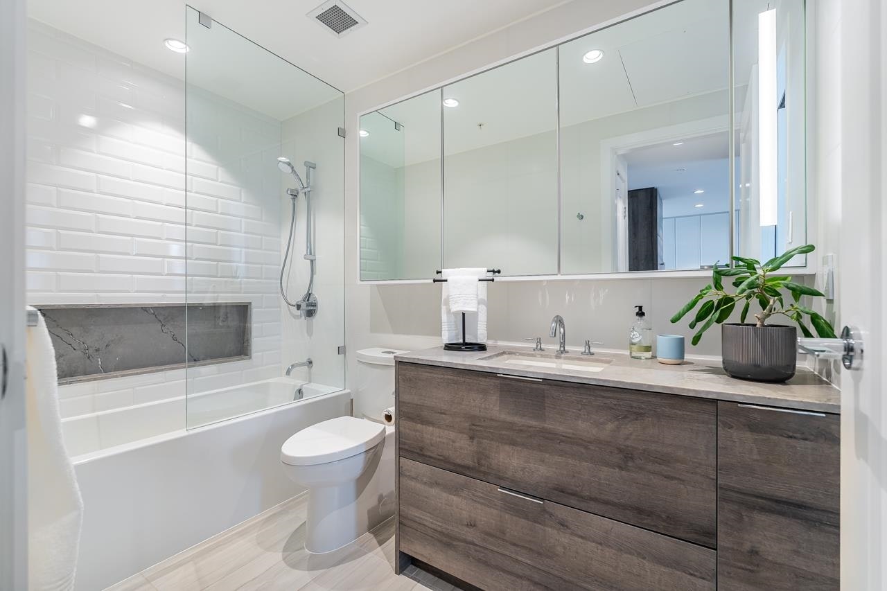 2001-1045 Austin Avenue, Coquitlam, BC, V3K 0G9 - 20