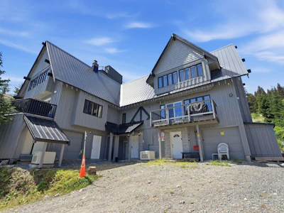 1-20944 Snowflake Crescent - 2