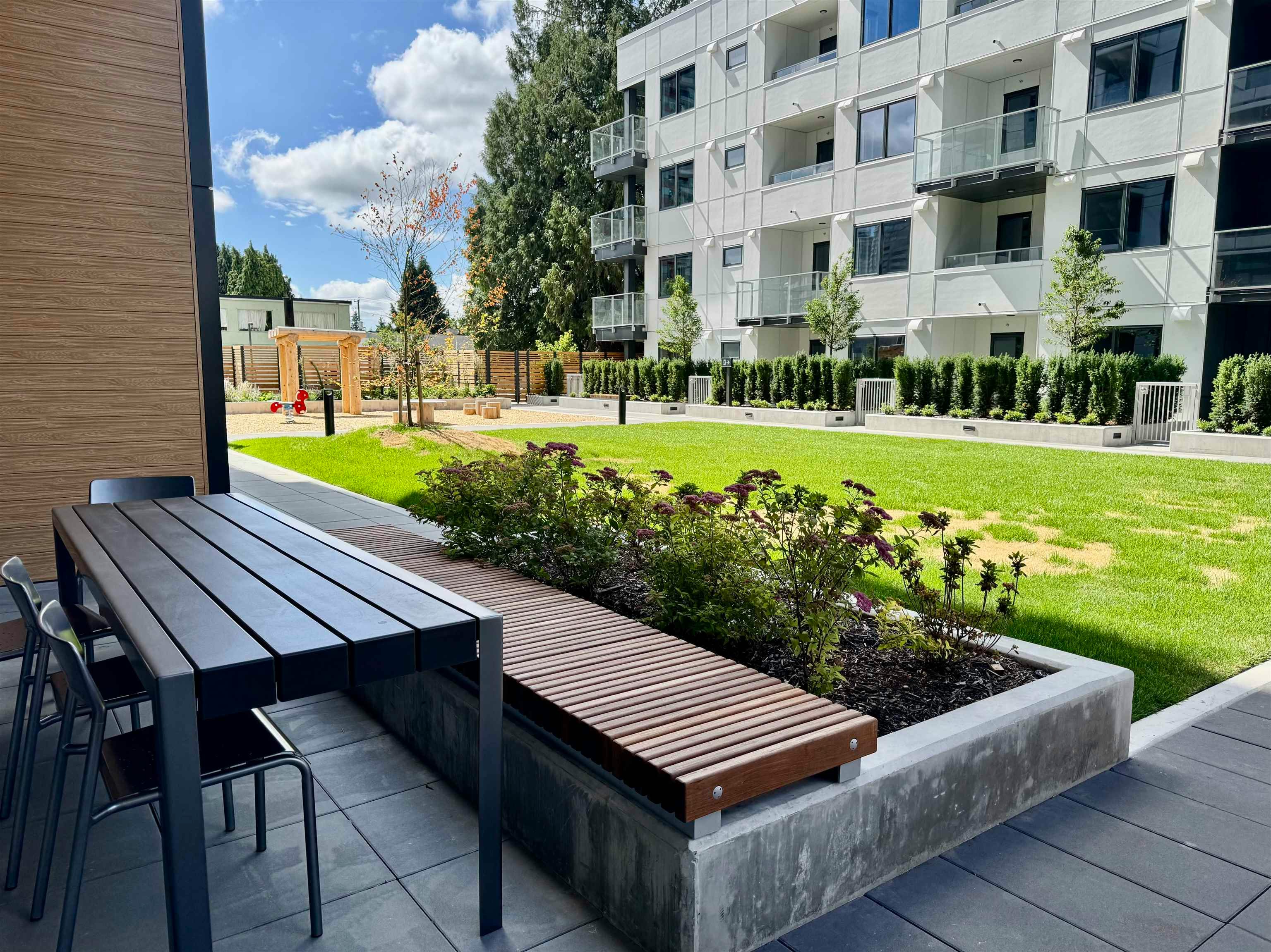 4**-6608 Sussex Avenue, Burnaby, BC, V5H 0M3 - 31