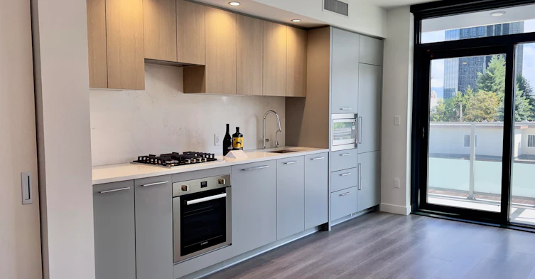 4**-6608 Sussex Avenue, Burnaby, BC, V5H 0M3 - 7