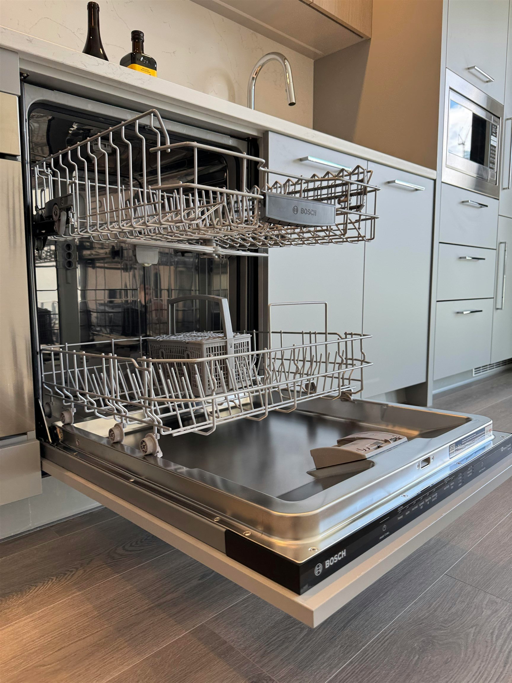 4**-6608 Sussex Avenue, Burnaby, BC, V5H 0M3 - 18