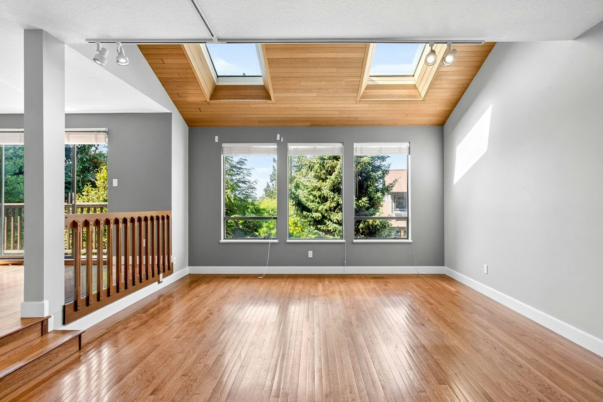 5600 Grousewoods Place, North Vancouver, BC, V7R 4T4 - 6