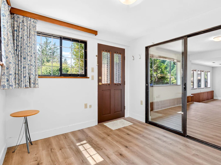 5600 Grousewoods Place, North Vancouver, BC, V7R 4T4 - 26