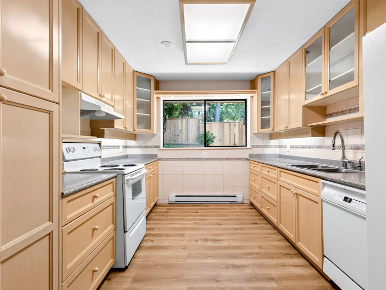 5600 Grousewoods Place, North Vancouver, BC, V7R 4T4 - 27