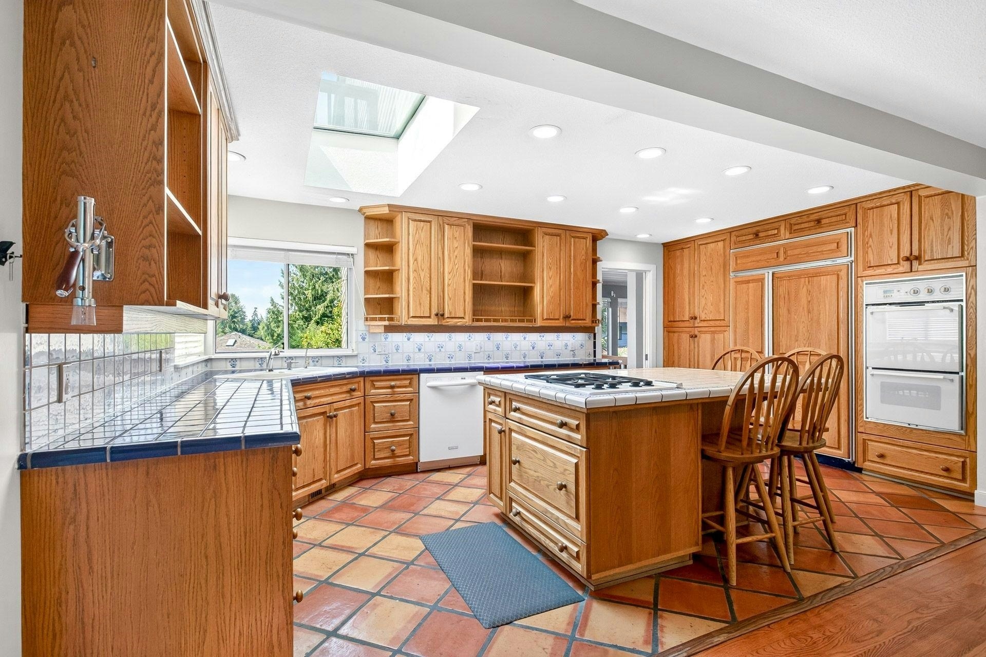 5600 Grousewoods Place, North Vancouver, BC, V7R 4T4 - 13