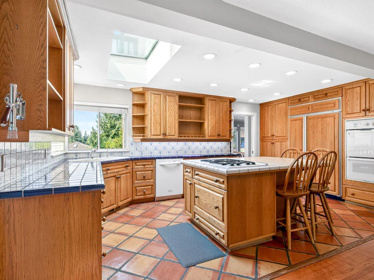 5600 Grousewoods Place, North Vancouver, BC, V7R 4T4 - 13