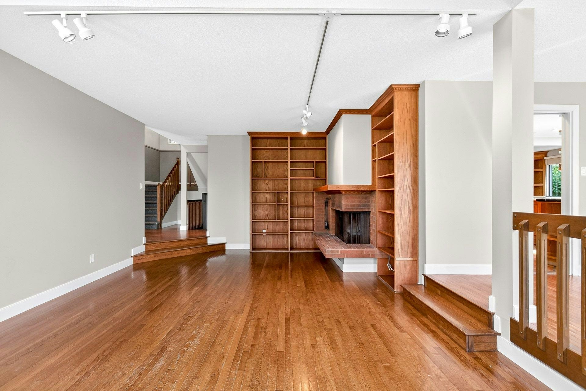 5600 Grousewoods Place, North Vancouver, BC, V7R 4T4 - 5