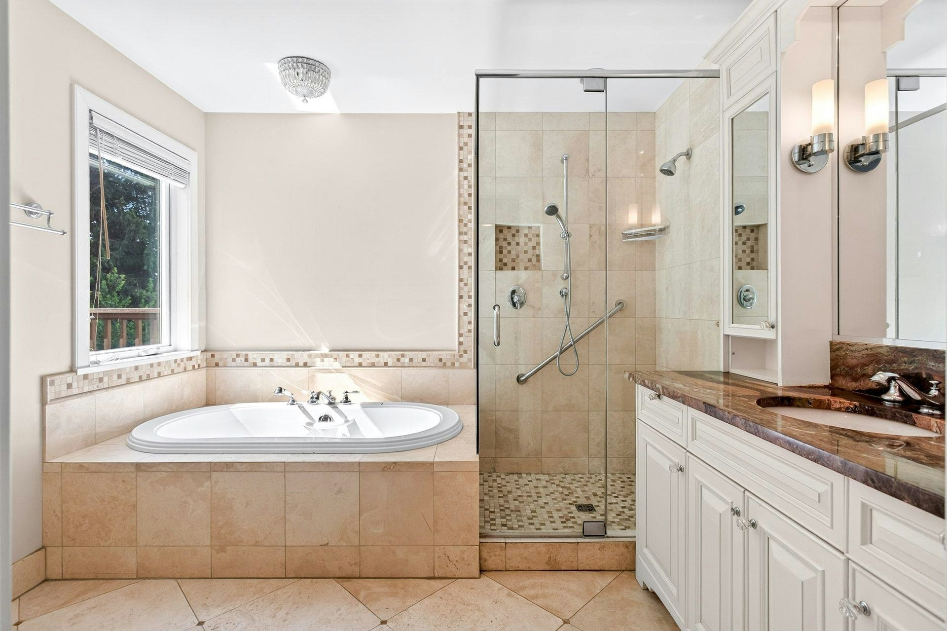 5600 Grousewoods Place, North Vancouver, BC, V7R 4T4 - 18