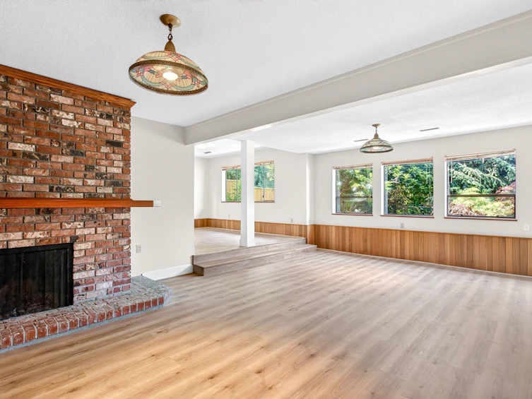 5600 Grousewoods Place, North Vancouver, BC, V7R 4T4 - 3