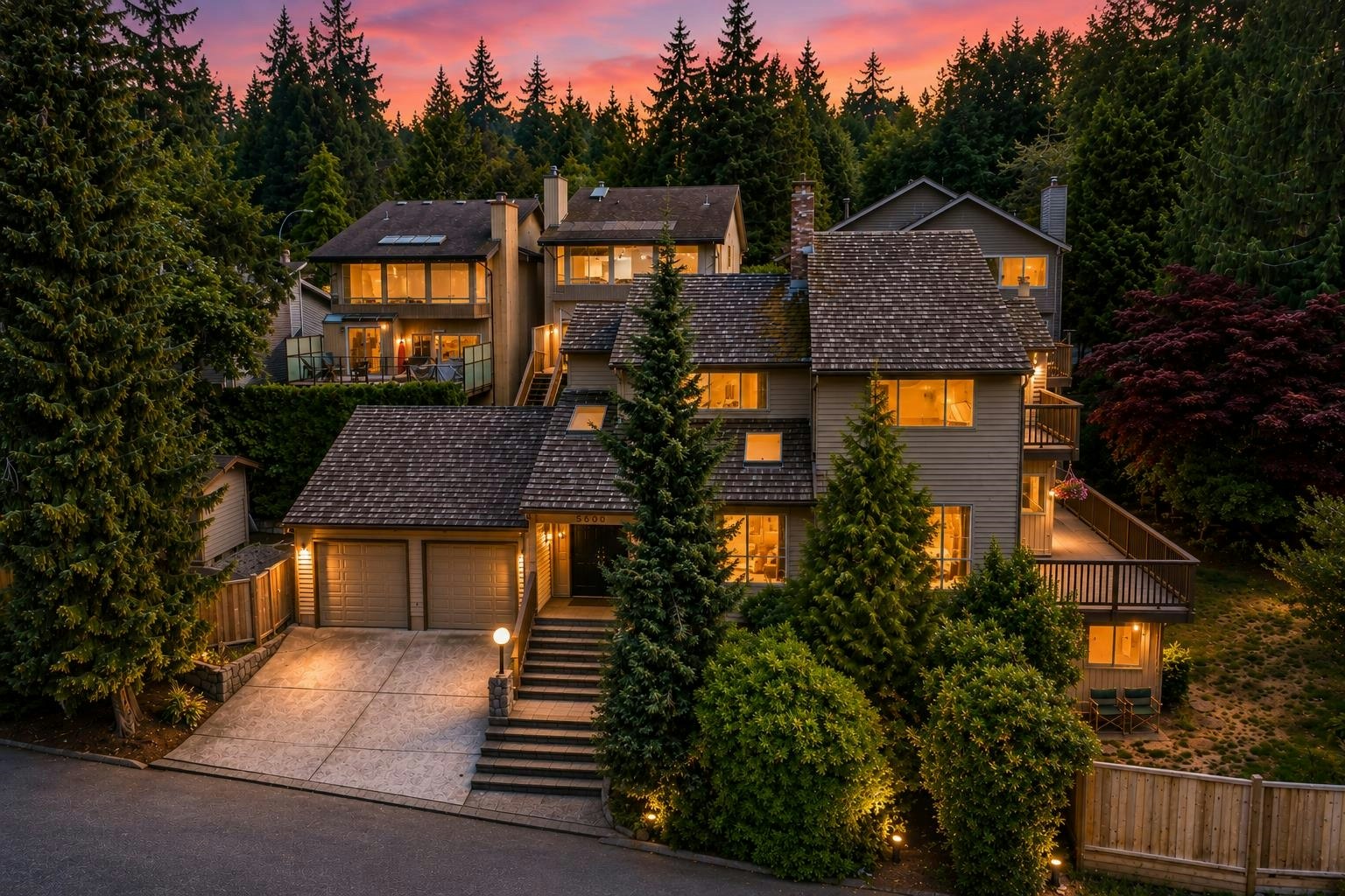 5600 Grousewoods Place, North Vancouver, BC, V7R 4T4 - 38