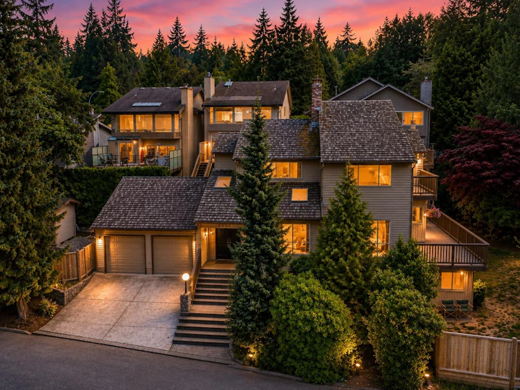 5600 Grousewoods Place, North Vancouver, BC, V7R 4T4 - 38