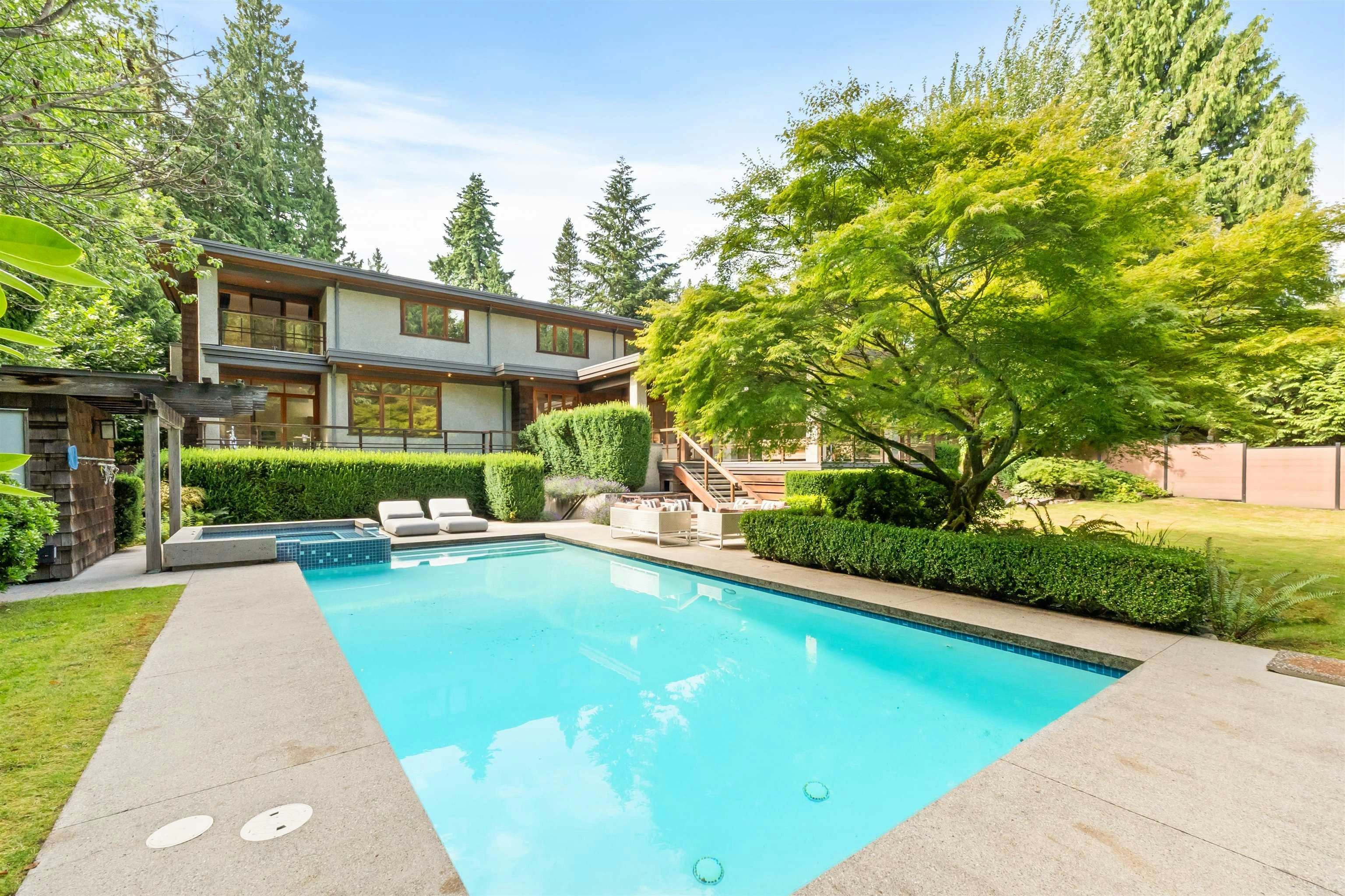 510 Eastcot Road, West Vancouver, BC, V7S 1E4