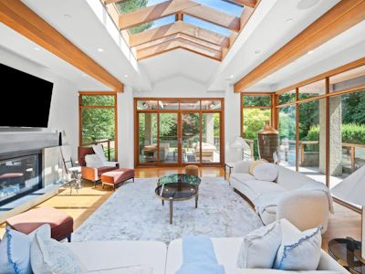 510 Eastcot Road - 2