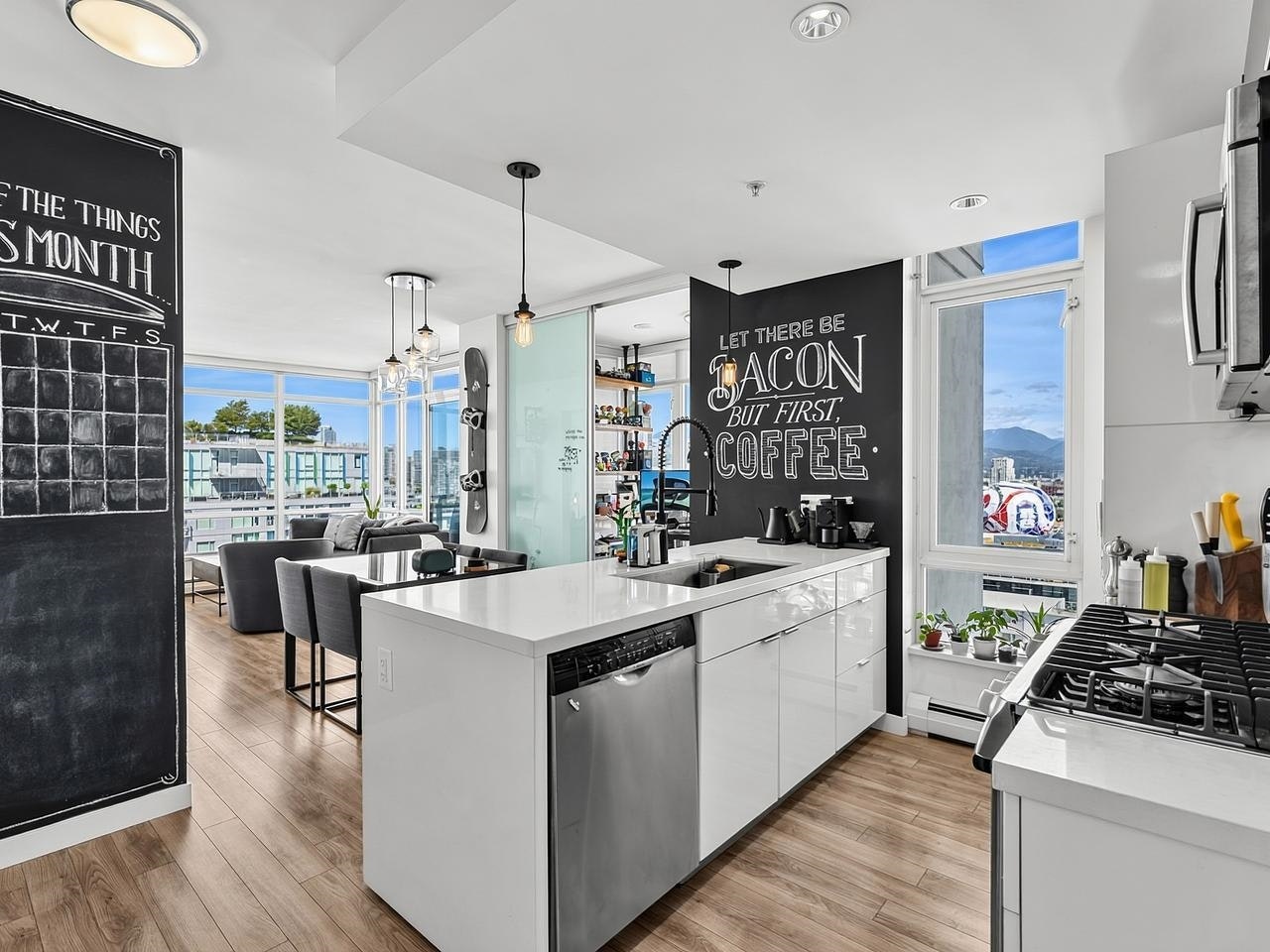 1902-1775 Quebec Street, Vancouver, BC, V5T 0E3