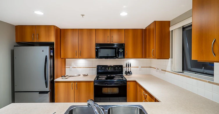 1105-235 Guildford Way, Port Moody, BC, V3H 5L8 - 12