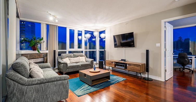1105-235 Guildford Way, Port Moody, BC, V3H 5L8 - 5