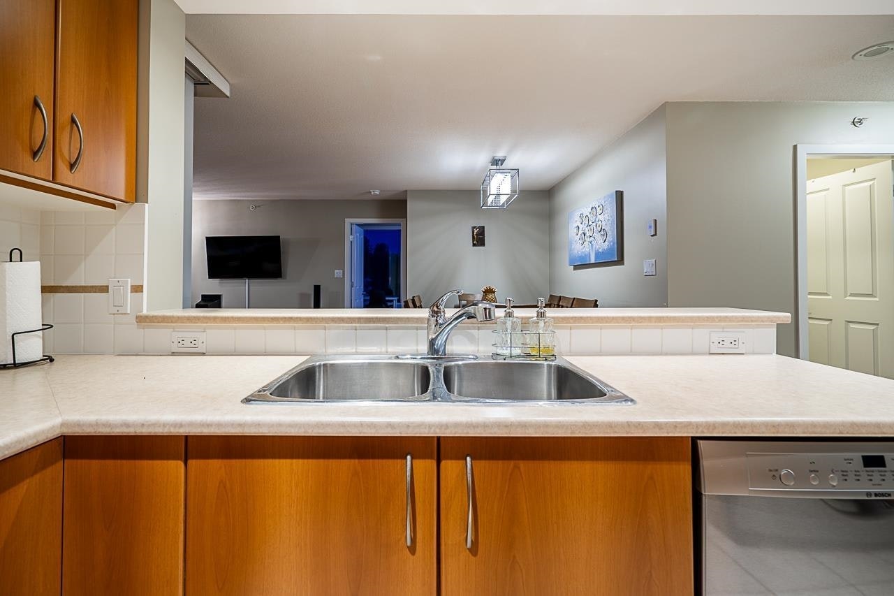 1105-235 Guildford Way, Port Moody, BC, V3H 5L8 - 13