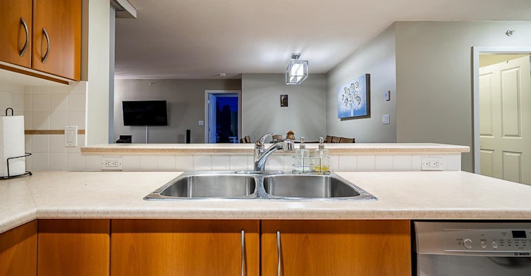 1105-235 Guildford Way, Port Moody, BC, V3H 5L8 - 13