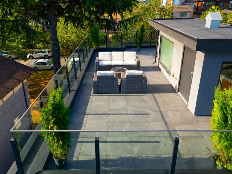 136 E 61st Avenue, Vancouver, BC, V5X 2B4 - 38
